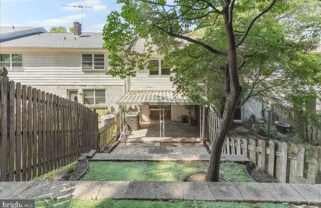 529 W MARSHALL STREET photos photos