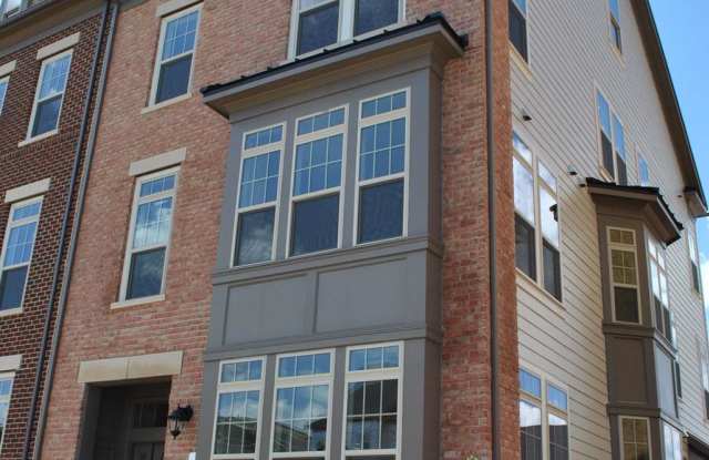 8216 PORTS LANE Gallery 2
