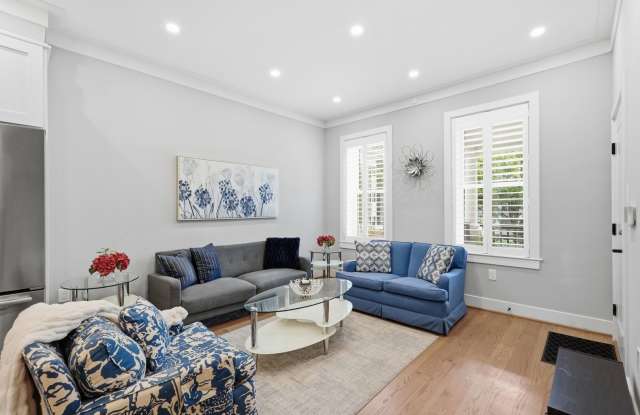 Updated Condo Style Townhome in Columbia Heights! Gallery 4