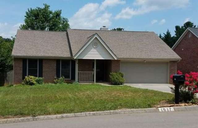 Knoxville 37922 - 3 bedroom, 2 bath home - Contact Susan Niedergeses - 865-300-4722 - 1617 Clear Brook Drive, Knox County, TN 37922