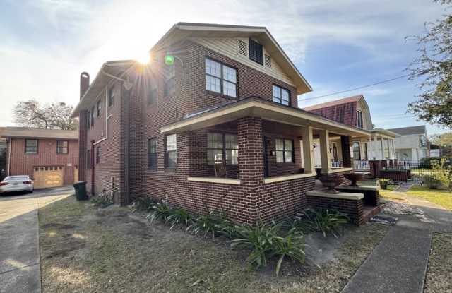 1843 Hubbard Street photos photos