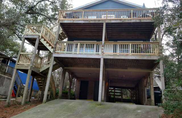 2 Bedroom 1 Bath Apartment in Kill Devil Hills - 108 Harbour Road, Dare County, NC 27948 2 Bedroom 1 Bath Apartment in Kill Devil Hills - 108 Harbour Road, Dare County, NC 27948