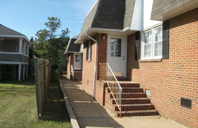 509 W Ocean View Avenue Gallery 1
