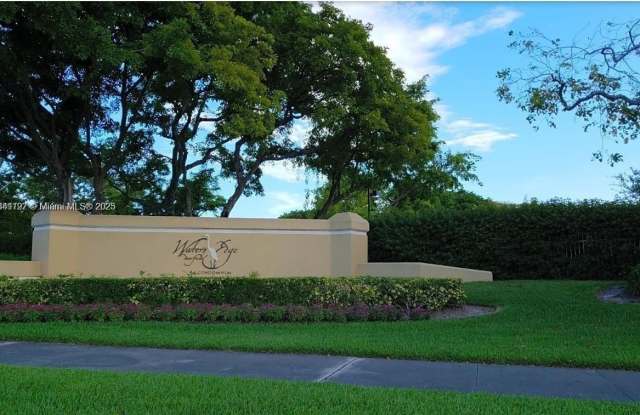 661 Cypress Lake Blvd photos photos