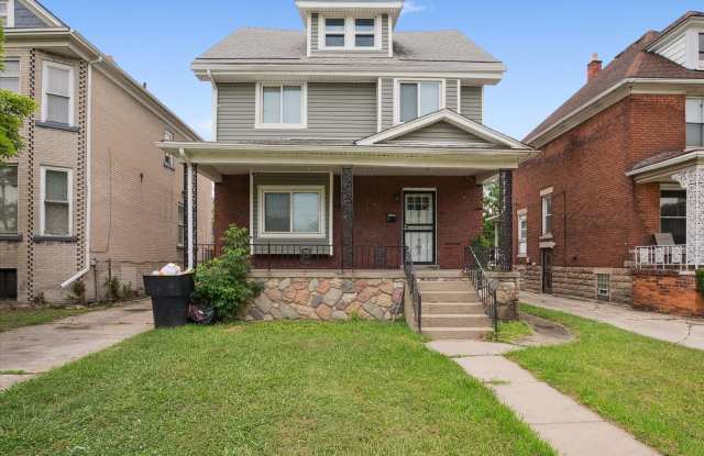$1625 Fully remodeled, spacious 4 bedroom 2 bathroom home photos photos