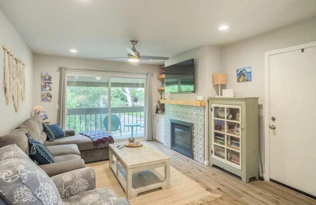 1212 Golden Oaks Ln # 1212 photos photos