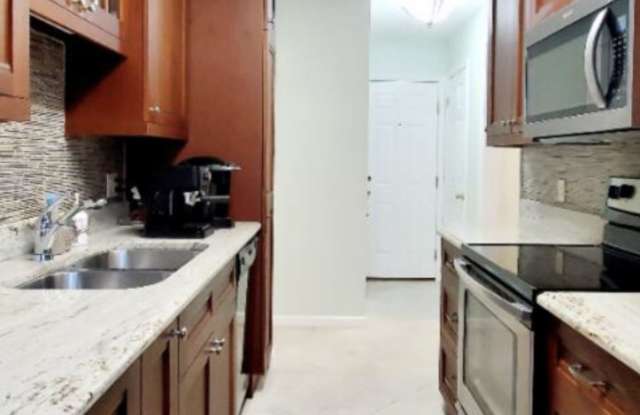 501 E Bay Dr photos photos