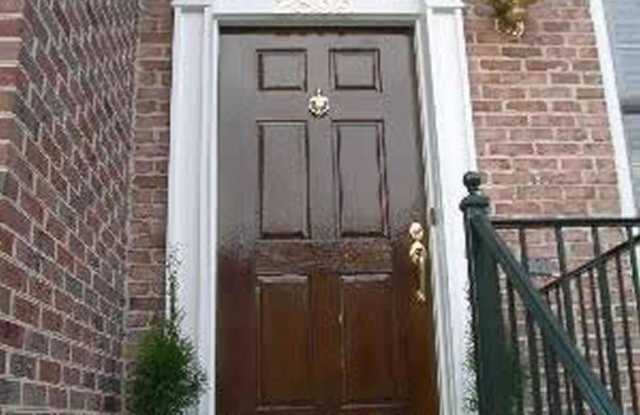 2833 THAXTON LANE Gallery 2