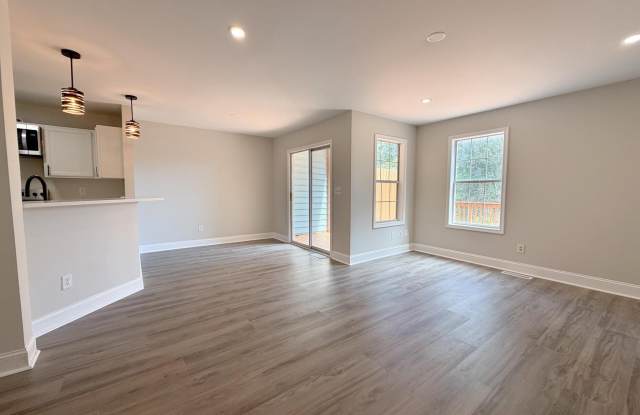 672 RIPPLEBROOK Drive Gallery 3
