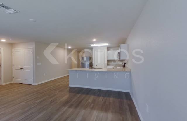 855 Cervantes Street East Gallery 4