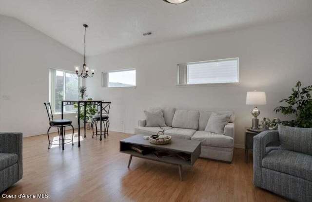 7800 Mcklinlock St Gallery 3
