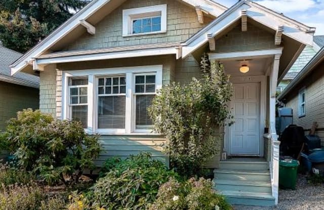 345 16th Ave, #B - 345 16th Avenue, Seattle, WA 98122
