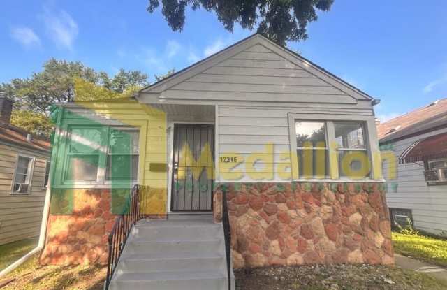 Updated 3-Bedroom Raised Brick Ranch with Spacious Backyard photos photos