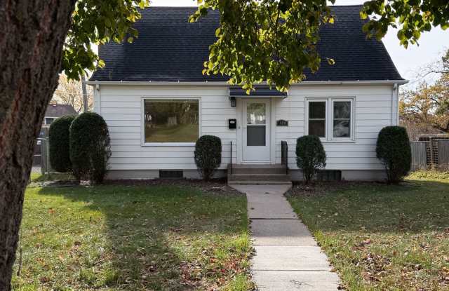 120 GARDEN STREET: Immediate Occupancy! - 120 Garden Street, Duluth, MN 55812