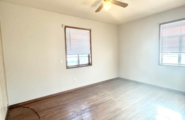 2816 Duncan Drive Unit 2 Gallery 3