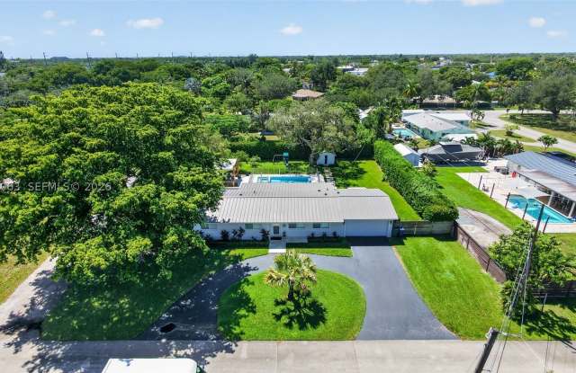 14220 SW 86th Ave photos photos