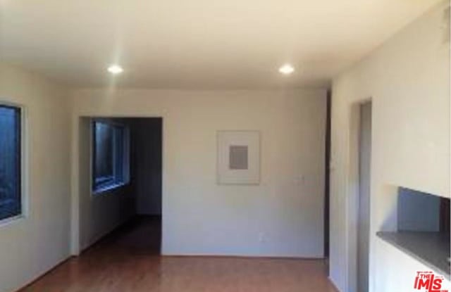 8561 West WEST KNOLL Drive Gallery 2