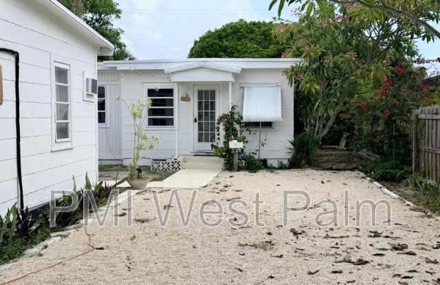 1124 18th Avenue N photos photos