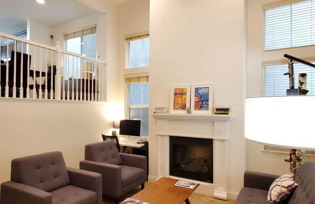 Stunning Single Family Home, A/C, Great Location near Cal-Train/Light Rail! Gallery 4