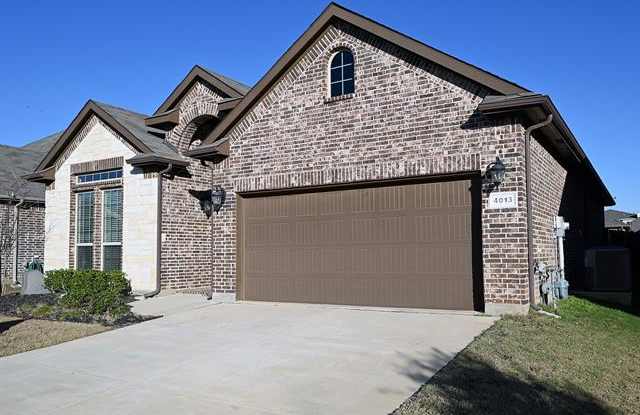 4013 Crosstrees Drive Gallery 2