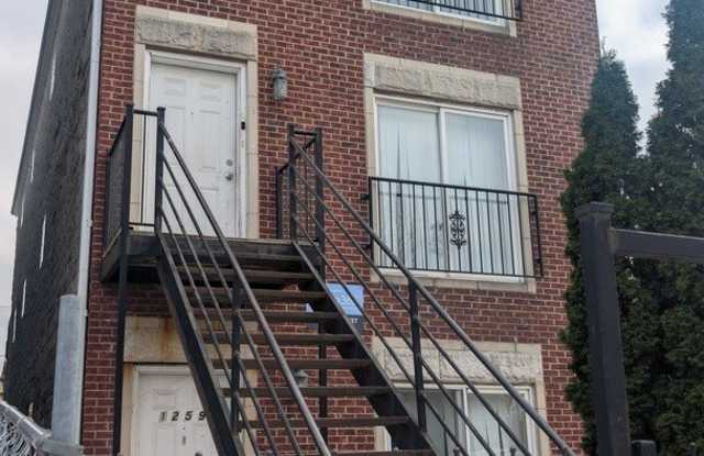 1259 S Kolin Avenue unit: 3 photos photos