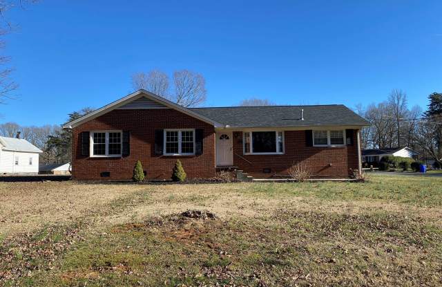 411 South 8th Street - 411 South 8th Street, Mebane, NC 27302
