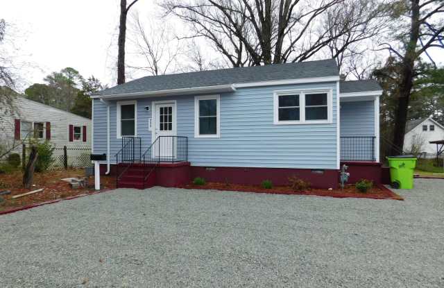 900 Simmons Street - Newly Refurbished Home Available Now! photos photos