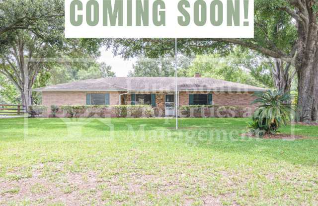 Beautifully Winter Haven Pool Home with Ideal Location photos photos