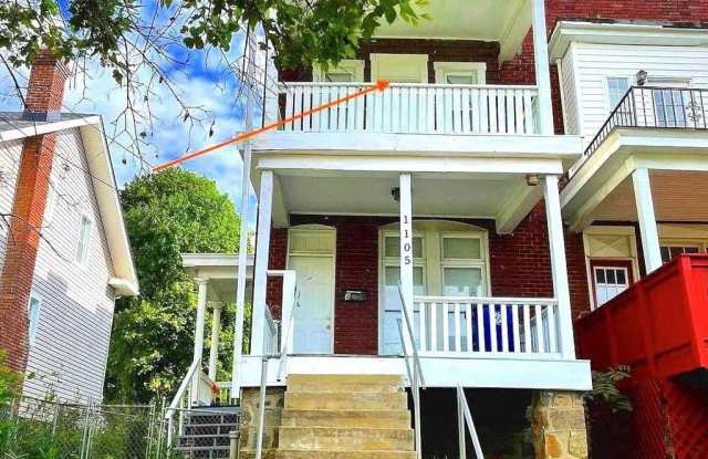 1105 Walnut Avenue Gallery 1
