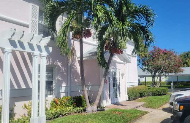 4827 COQUINA KEY DRIVE SE - 4827 Coquina Key Drive Southeast, St. Petersburg, FL 33705