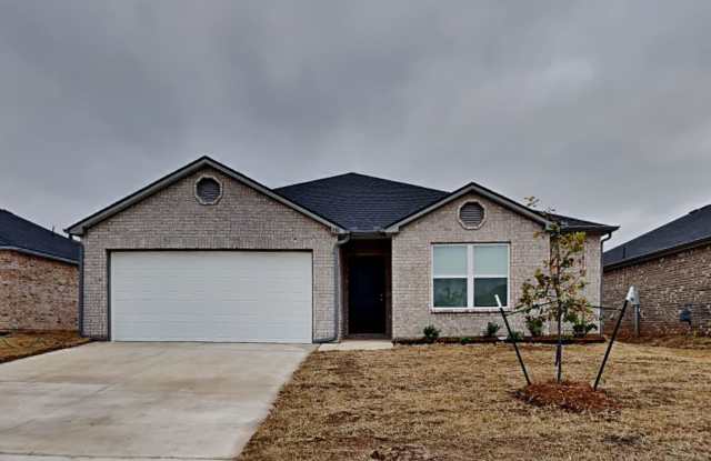 4 Bedroom 2 Bathroom 2 Car Garage Home with upgrades close to Broadway Extension, a short distance from Edmond and easy access to Downtown OKC Gallery 3