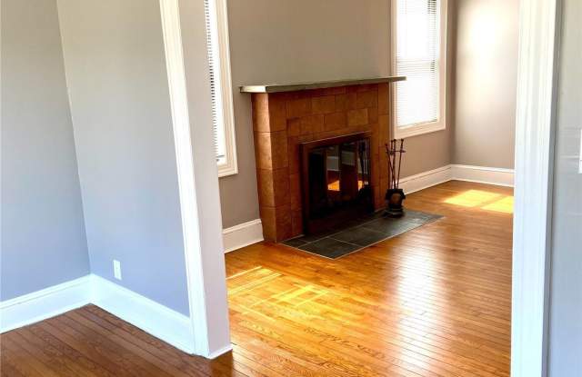 308 Plainfield Avenue Gallery 3