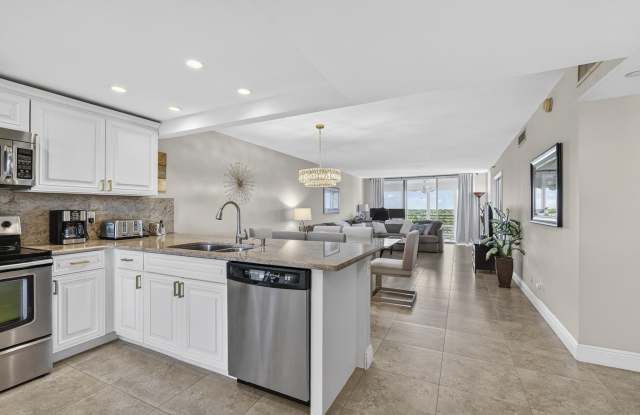 3499 Oaks Way unit: 703 photos photos