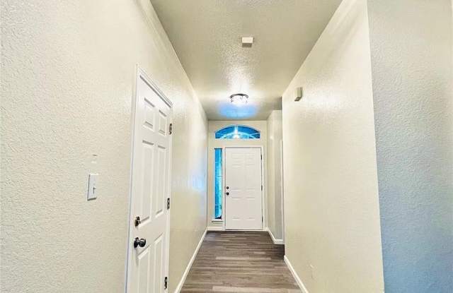 Room in 3 Bedroom Home at Amy Francis St photos photos