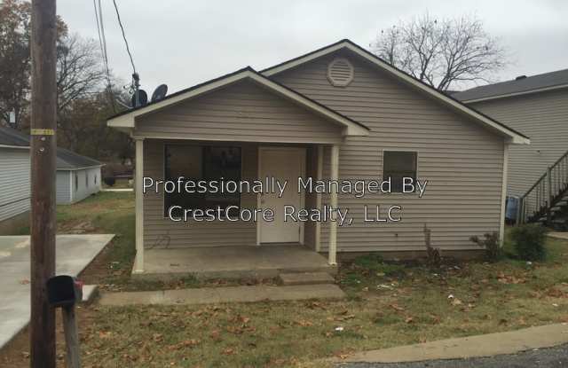 201 Liberty Ave - 201 Liberty Ave, Dyersburg, TN 38024
