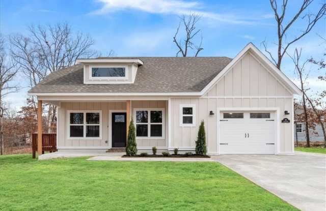 1 Hurlford  LN - 1 Hurlford Lane, Bella Vista, AR 72715