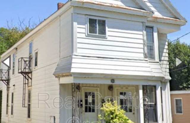 1043 Helderberg Ave photos photos
