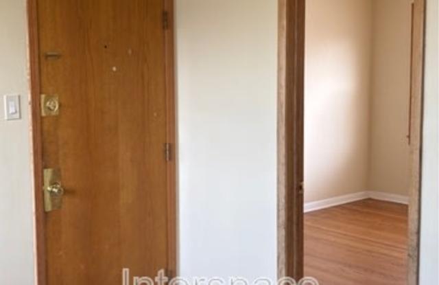 10124 South Pulaski Road - 3S Gallery 3