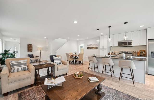 Like New Berkeley Home Available | Blocks from Regis University | TWO WEEKS FREE! photos photos