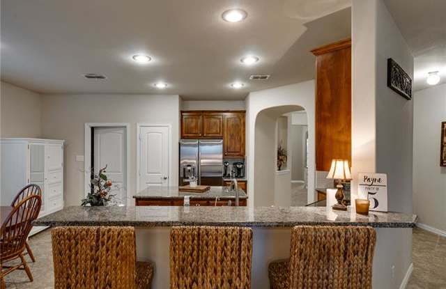 3413 Tamarack Lane Gallery 3