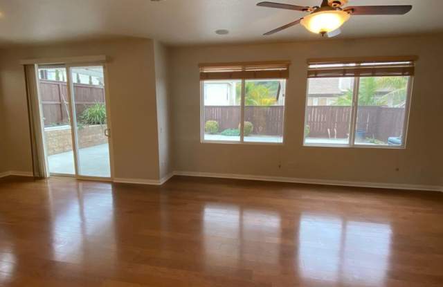1036 Sunset Crossing Point Gallery 3