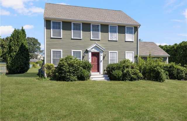 18 Vanderbilt Lane photos photos