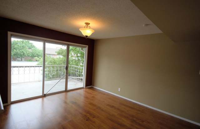 LARGE 2 bedroom 2 bath Condo close to Shopping, dinning and entertainment COMING SOON! Gallery 4