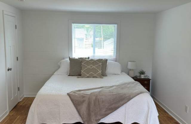 500 Bragg Street #B photos photos