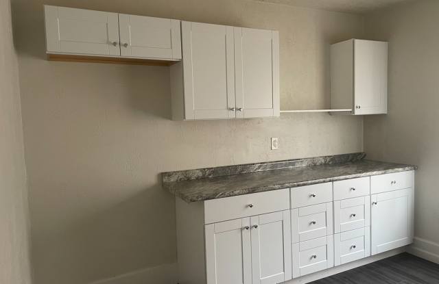 875 Shawano Ave. photos photos