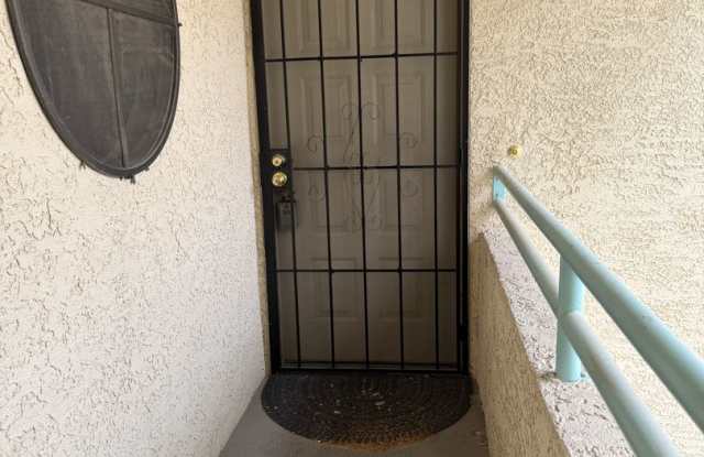 Freshly Painted * New Carpet * Ready For Movein photos photos