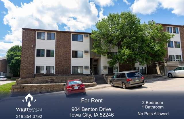 $1,025 | 2 Bedroom, 1 Bathroom Apartment | No Pets Allowed | Available for Immediate Move In! photos photos