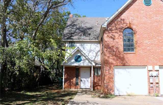 217 Lake Park Road - 217 Lake Park Road, Lewisville, TX 75057