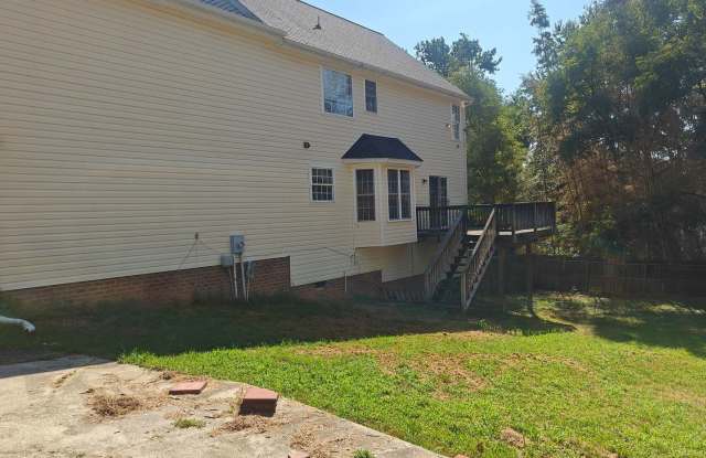 4 bedroom home on Cul-De-Sac Gallery 3