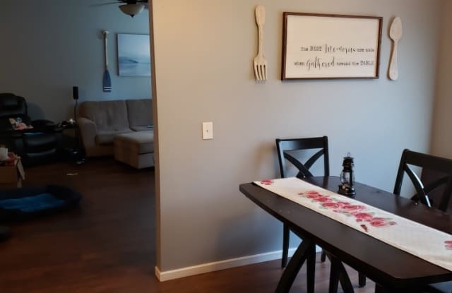 7414 Derby Lane Gallery 3